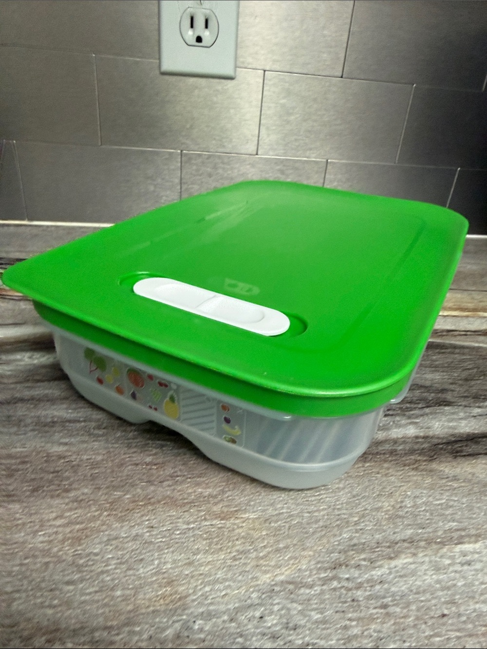 Tupperware FridgeSmart Medium